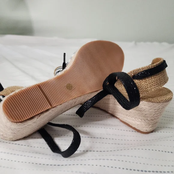 Black and White Checkered Canvas Espadrille Wedges NWOT - Picture 5 of 7